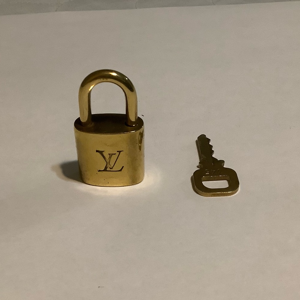 Louis Vuitton Lock and Key #345